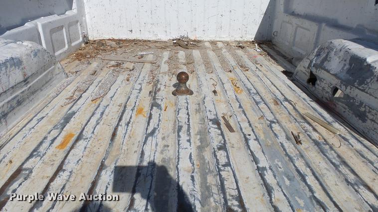 image for item DE7297 2002 Chevrolet Silverado 2500 Crew Cab pickup truck