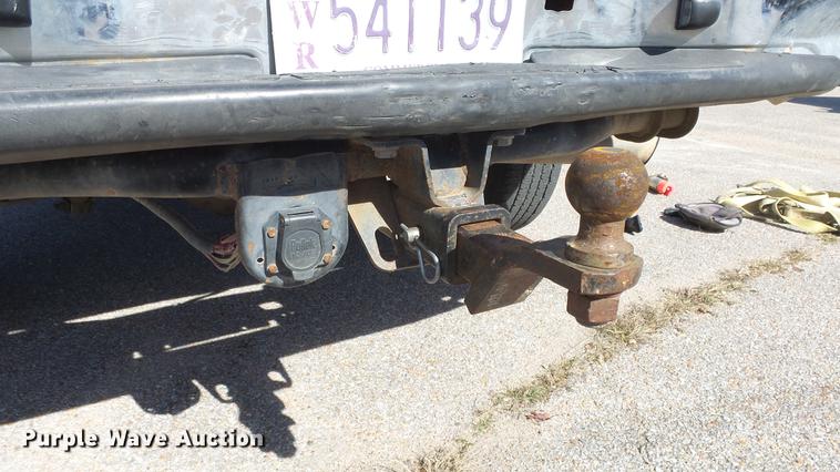 image for item DE7297 2002 Chevrolet Silverado 2500 Crew Cab pickup truck