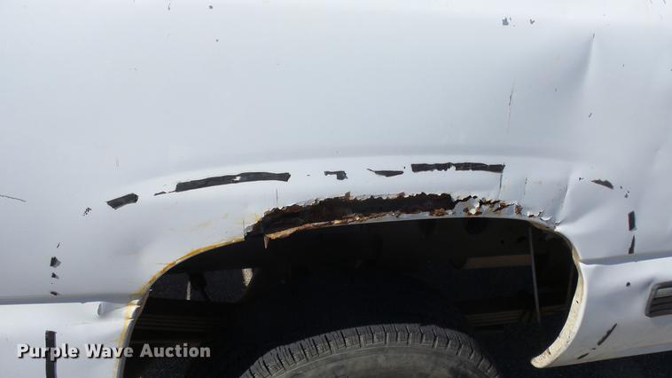 image for item DE7297 2002 Chevrolet Silverado 2500 Crew Cab pickup truck