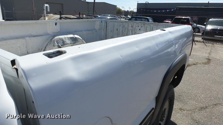 image for item DE7297 2002 Chevrolet Silverado 2500 Crew Cab pickup truck