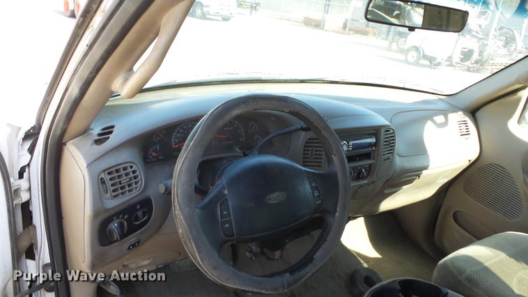 image for item DE7298 2001 Ford F150 SuperCrew pickup truck