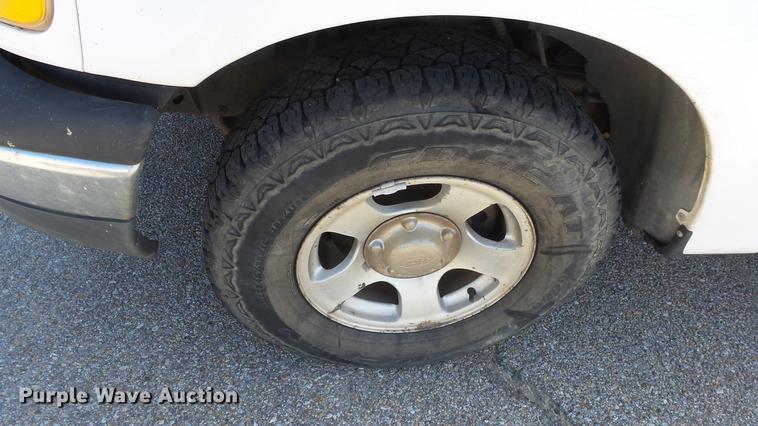 image for item DE7298 2001 Ford F150 SuperCrew pickup truck