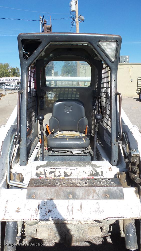 image for item DE7299 2009 Bobcat S205 skid steer