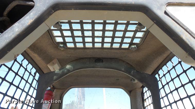 image for item DE7299 2009 Bobcat S205 skid steer