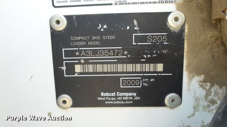 image for item DE7299 2009 Bobcat S205 skid steer