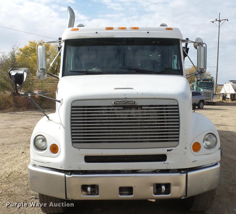 image for item DE7328 2002 Freightliner FL112 truck cab and chassis