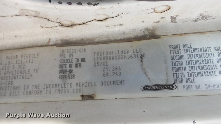 image for item DE7328 2002 Freightliner FL112 truck cab and chassis