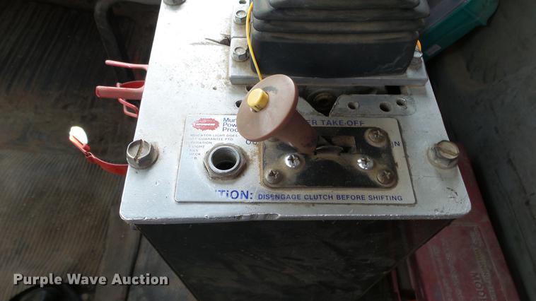 image for item DE7328 2002 Freightliner FL112 truck cab and chassis