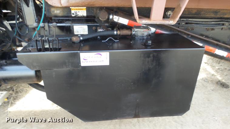 image for item DE7328 2002 Freightliner FL112 truck cab and chassis