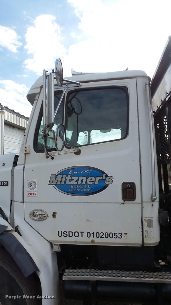 image for item DE7328 2002 Freightliner FL112 truck cab and chassis