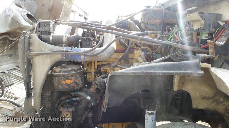 image for item DE7328 2002 Freightliner FL112 truck cab and chassis