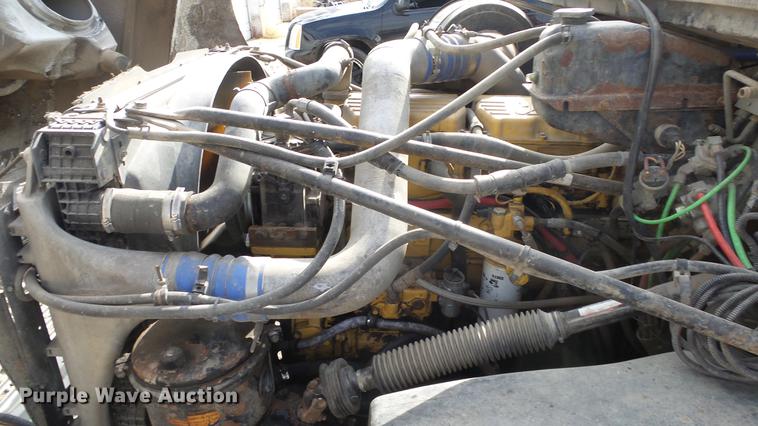 image for item DE7328 2002 Freightliner FL112 truck cab and chassis