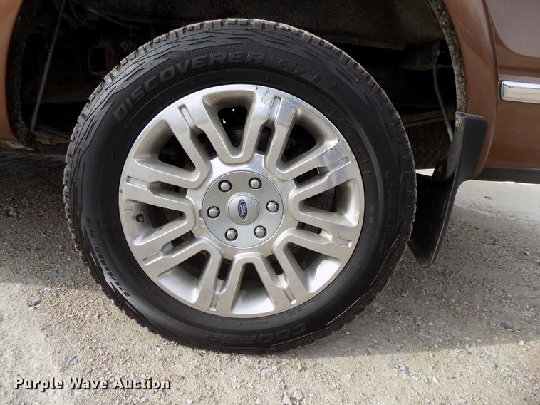 image for item DE7538 2012 Ford F150 Platinum SuperCrew pickup truck