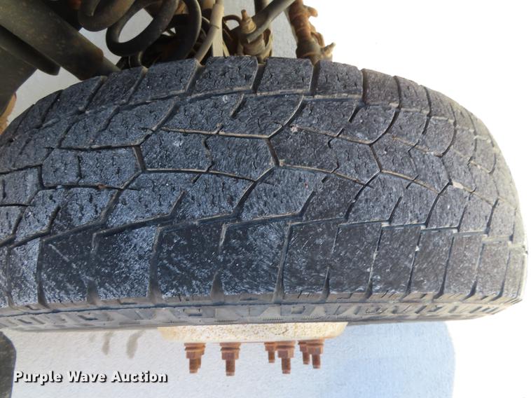 image for item DF1288 2011 Ford F350 Super Duty SuperCab flatbed pickup truck