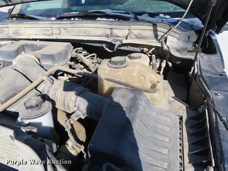 image for item DF1288 2011 Ford F350 Super Duty SuperCab flatbed pickup truck