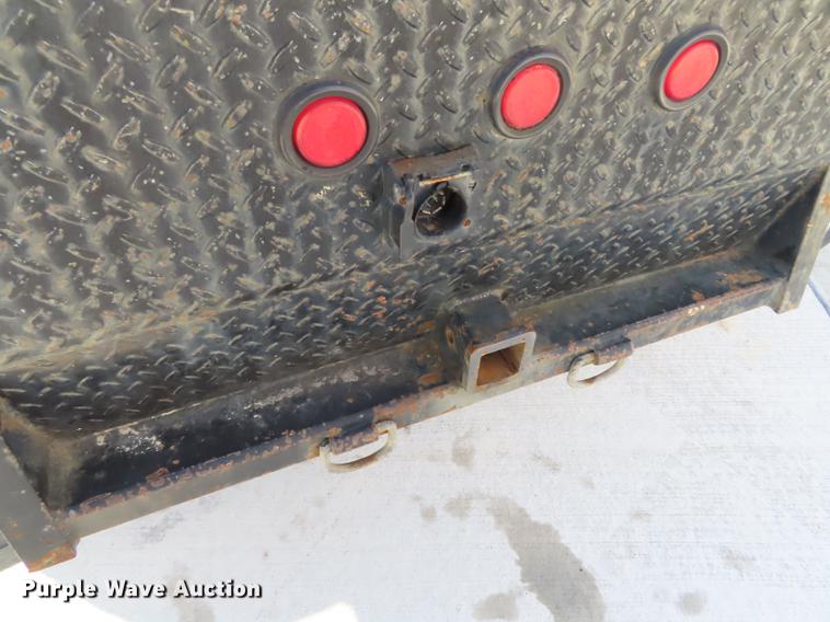 image for item DF1288 2011 Ford F350 Super Duty SuperCab flatbed pickup truck