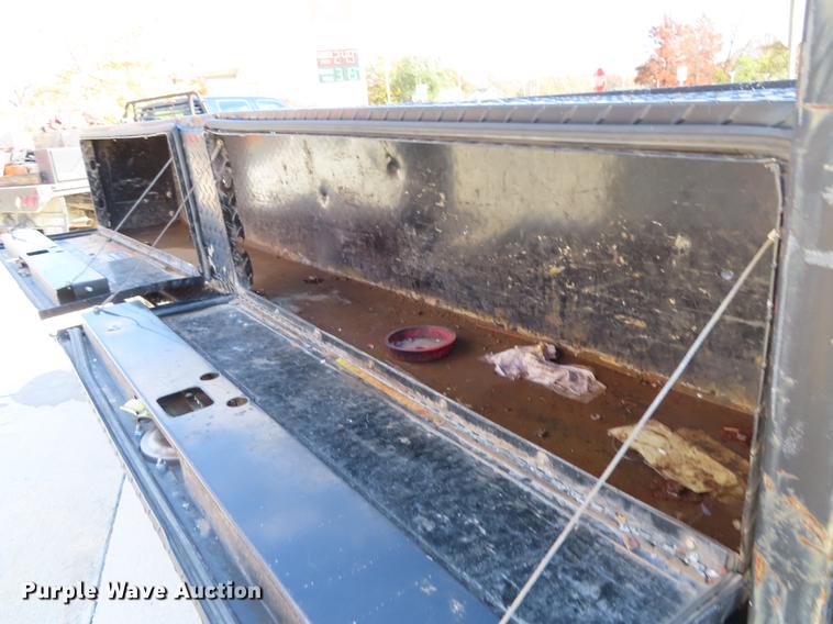 image for item DF1288 2011 Ford F350 Super Duty SuperCab flatbed pickup truck