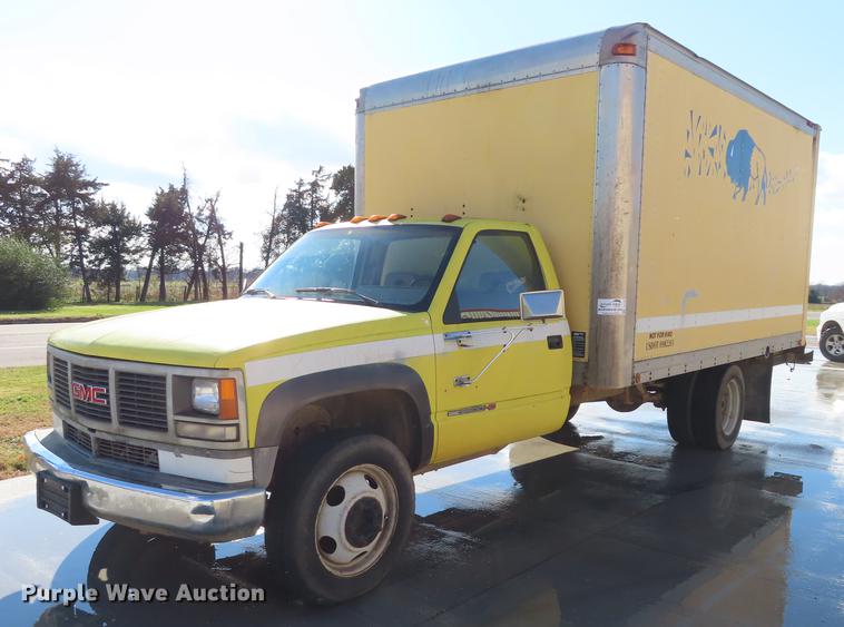 image for item DF1289 1992 GMC Sierra 3500 box truck