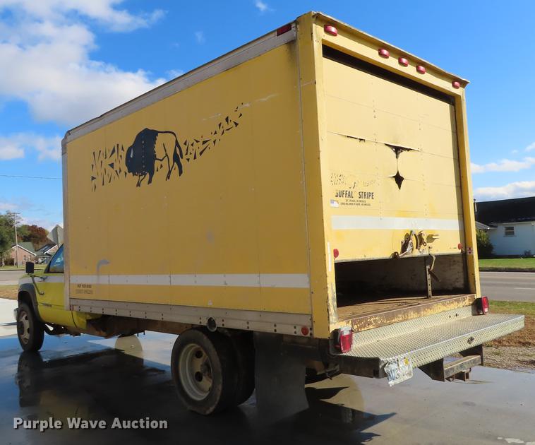image for item DF1289 1992 GMC Sierra 3500 box truck