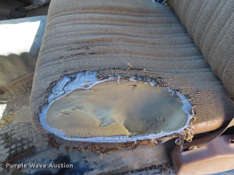 image for item DF1289 1992 GMC Sierra 3500 box truck