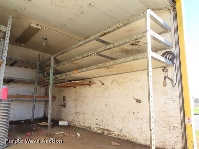 image for item DF1289 1992 GMC Sierra 3500 box truck