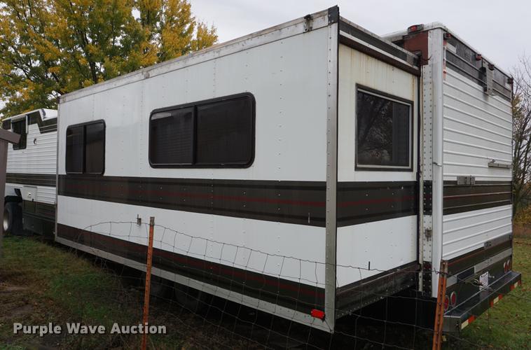 image for item DF1533 1986 Otterbacher Alum A Body camper