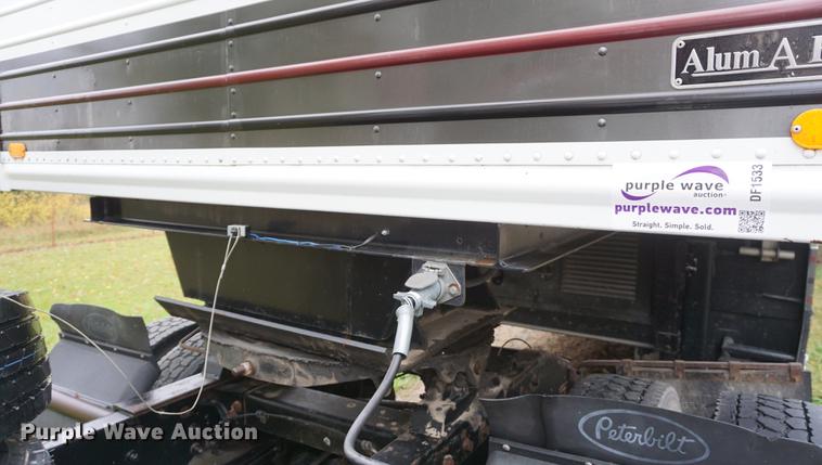 image for item DF1533 1986 Otterbacher Alum A Body camper