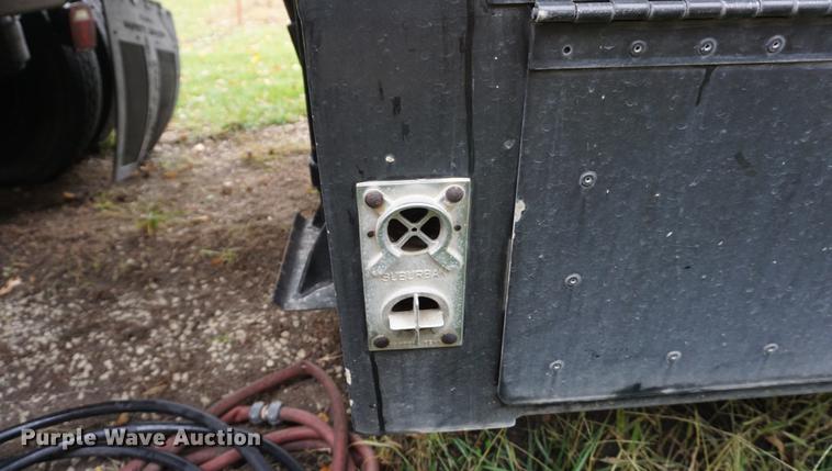 image for item DF1533 1986 Otterbacher Alum A Body camper