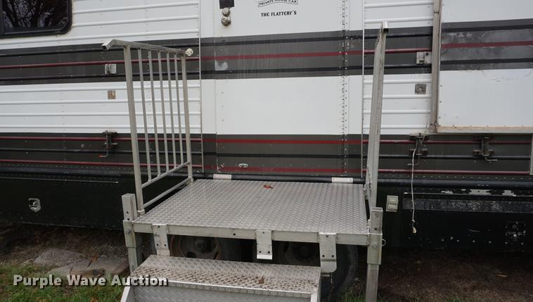 image for item DF1533 1986 Otterbacher Alum A Body camper