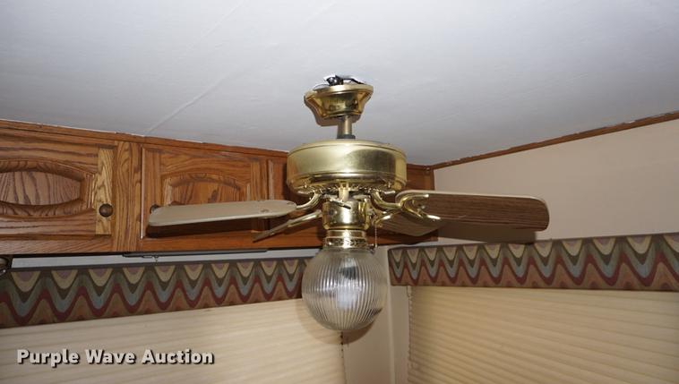 image for item DF1533 1986 Otterbacher Alum A Body camper