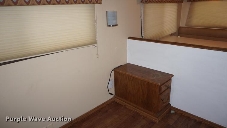 image for item DF1533 1986 Otterbacher Alum A Body camper