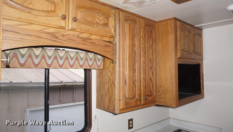 image for item DF1533 1986 Otterbacher Alum A Body camper