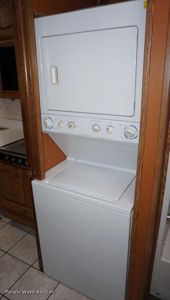 image for item DF1533 1986 Otterbacher Alum A Body camper