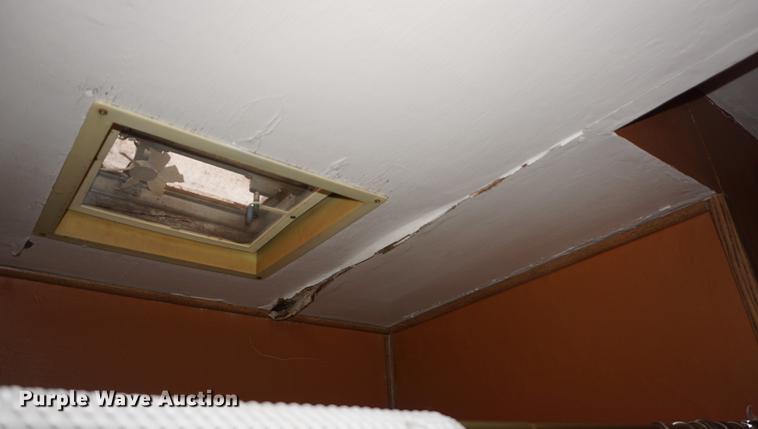 image for item DF1533 1986 Otterbacher Alum A Body camper