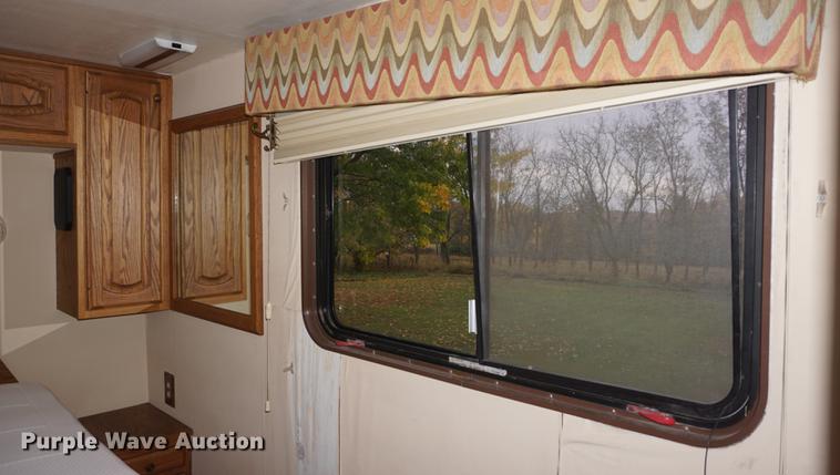 image for item DF1533 1986 Otterbacher Alum A Body camper