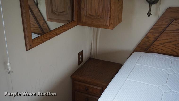 image for item DF1533 1986 Otterbacher Alum A Body camper