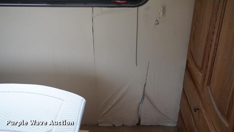 image for item DF1533 1986 Otterbacher Alum A Body camper