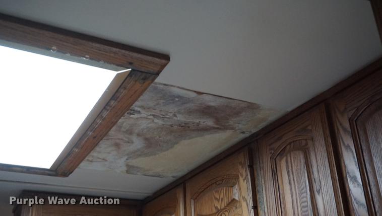 image for item DF1533 1986 Otterbacher Alum A Body camper