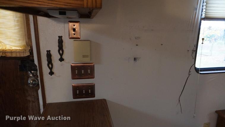 image for item DF1533 1986 Otterbacher Alum A Body camper