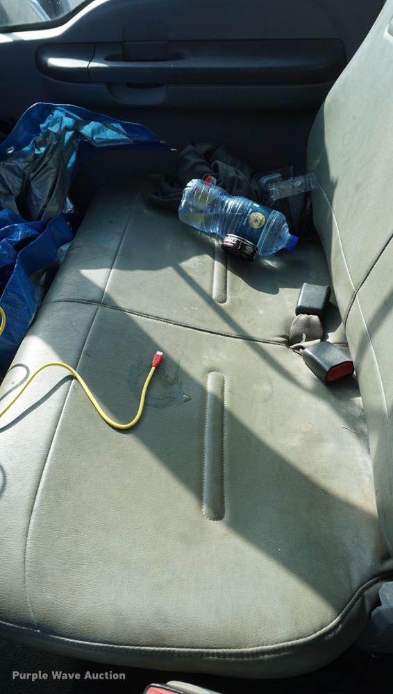 image for item DF1534 2009 Ford F650 Super Duty flatbed truck