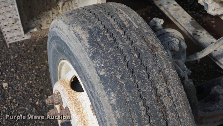 image for item DF1534 2009 Ford F650 Super Duty flatbed truck