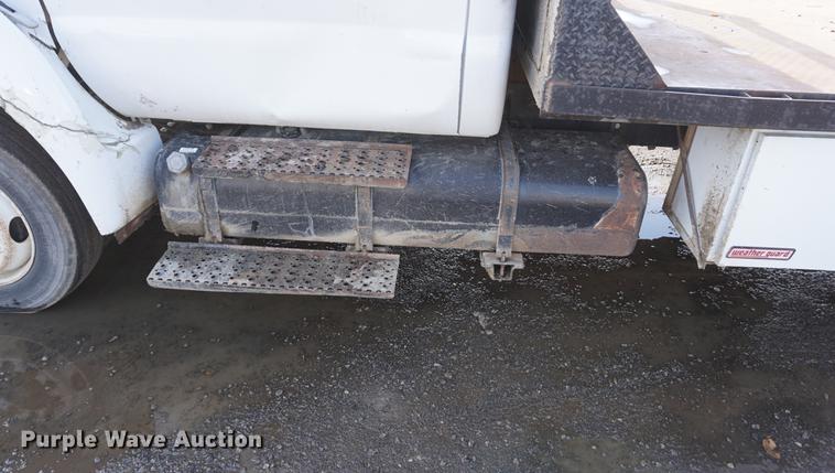 image for item DF1534 2009 Ford F650 Super Duty flatbed truck