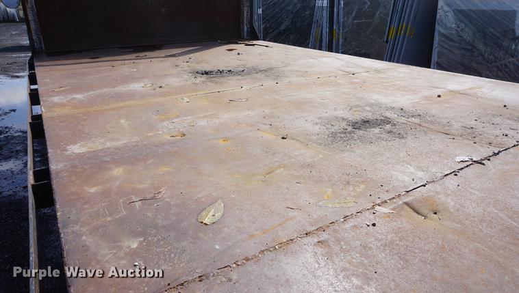 image for item DF1534 2009 Ford F650 Super Duty flatbed truck