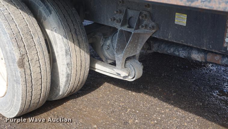 image for item DF1534 2009 Ford F650 Super Duty flatbed truck