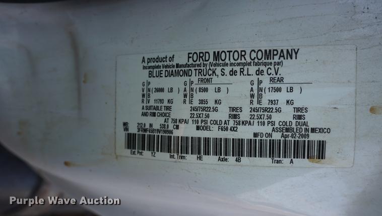 image for item DF1534 2009 Ford F650 Super Duty flatbed truck