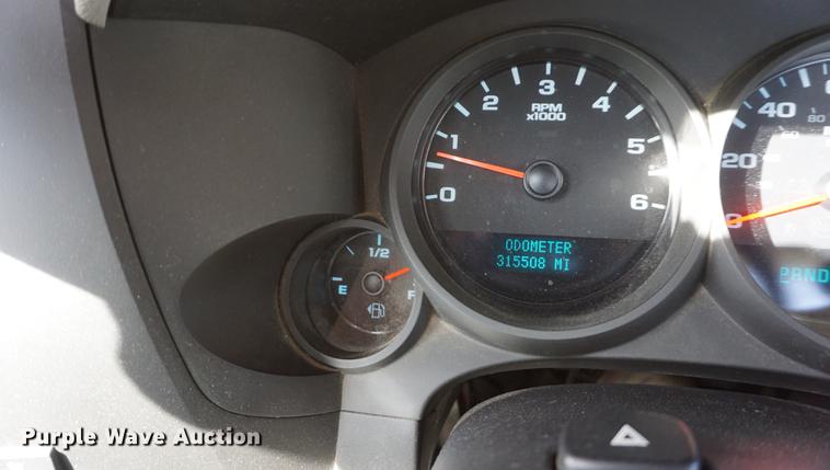 image for item DF1555 2011 Chevrolet Silverado 1500 pickup truck