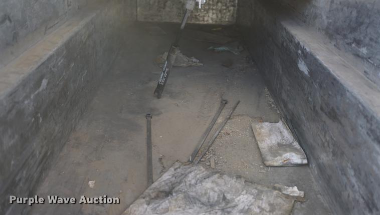 image for item DF1555 2011 Chevrolet Silverado 1500 pickup truck