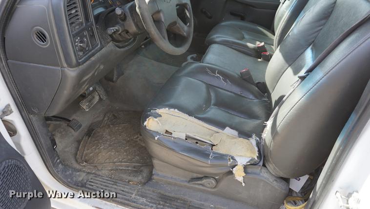 image for item DF1556 2006 Chevrolet Silverado 1500 pickup truck