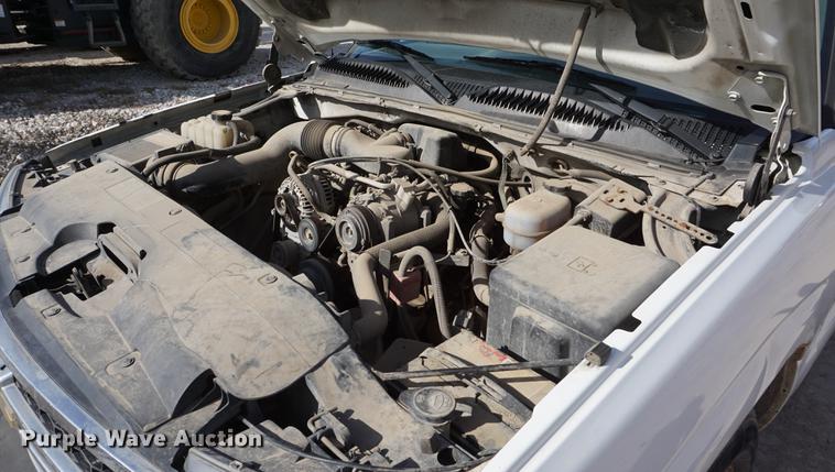 image for item DF1556 2006 Chevrolet Silverado 1500 pickup truck