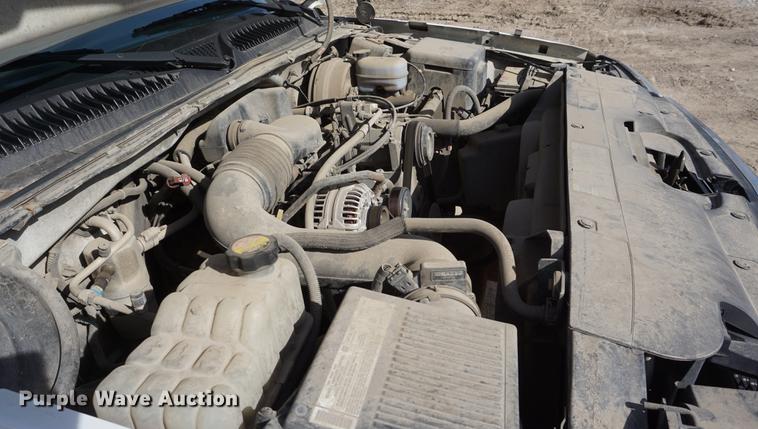 image for item DF1556 2006 Chevrolet Silverado 1500 pickup truck